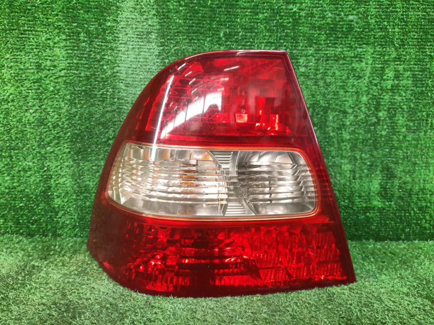 Стоп-сигнал левый задний TOYOTA COROLLA ZZE124, NZE121, NZE120, ZZE122, NZE124, CE121 1 ракурс