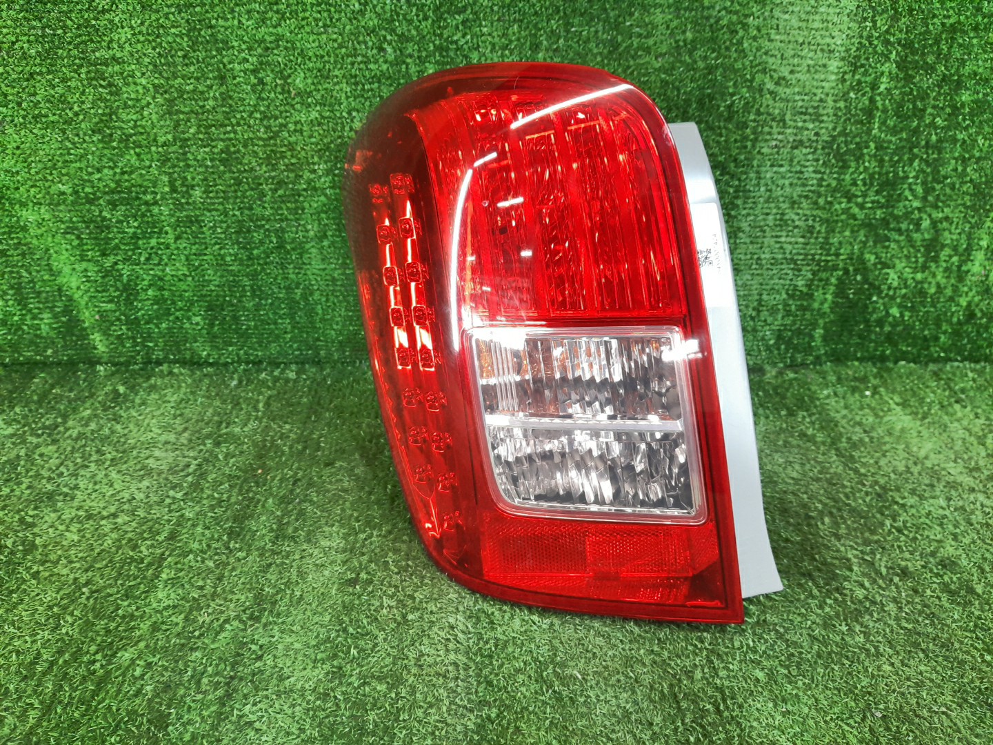 Стоп-сигнал левый задний TOYOTA COROLLA FIELDER, FIELDER ZRE144G, ZRE142G, NZE144G, NZE141G 1 ракурс