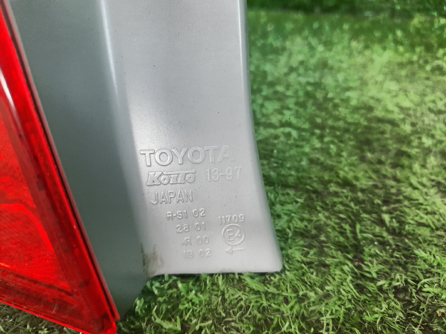 Стоп-сигнал левый задний TOYOTA COROLLA FIELDER, FIELDER ZRE144G, ZRE142G, NZE144G, NZE141G 2 ракурс