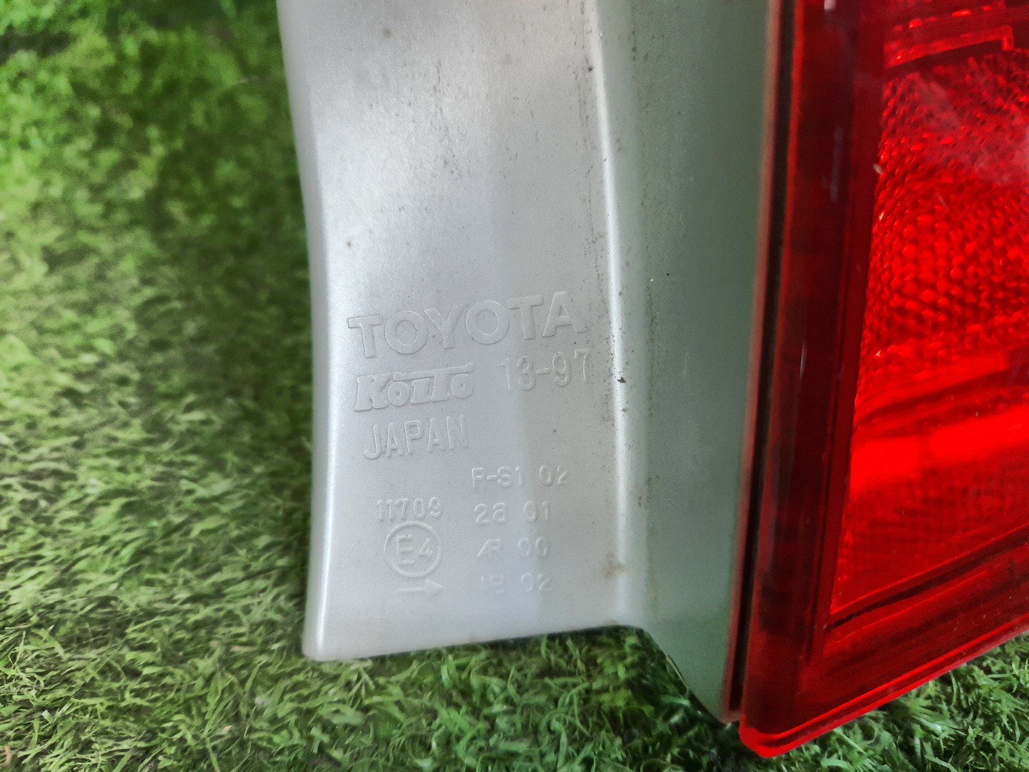 Стоп-сигнал правый задний TOYOTA COROLLA FIELDER, FIELDER ZRE144G, ZRE142G, NZE144G, NZE141G 1 ракурс