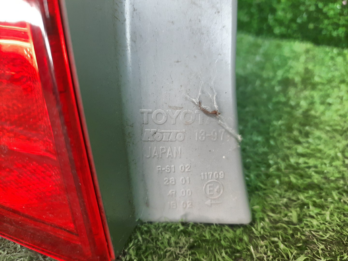 Стоп-сигнал левый задний TOYOTA COROLLA FIELDER, FIELDER ZRE144G, ZRE142G, NZE144G, NZE141G 2 ракурс