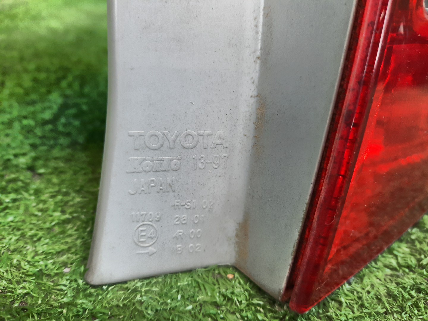 Стоп-сигнал правый задний TOYOTA COROLLA FIELDER, FIELDER ZRE144G, ZRE142G, NZE144G, NZE141G 2 ракурс