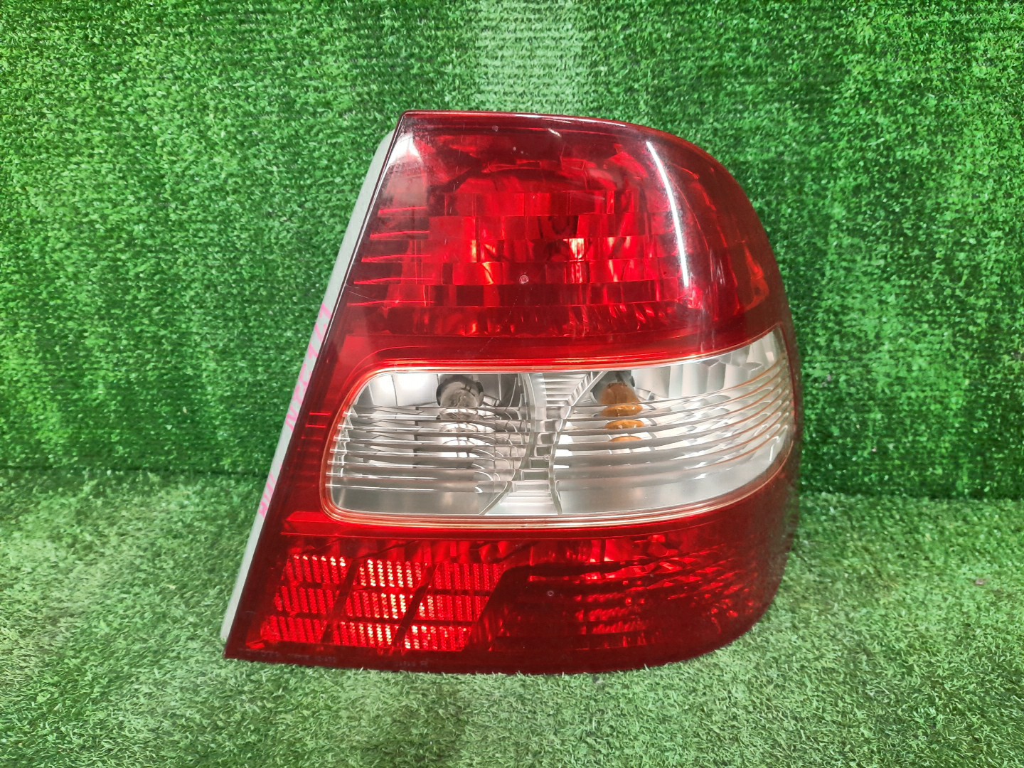 Стоп-сигнал правый задний TOYOTA COROLLA ZZE124, NZE121, NZE120, ZZE122, NZE124, CE121 1 ракурс