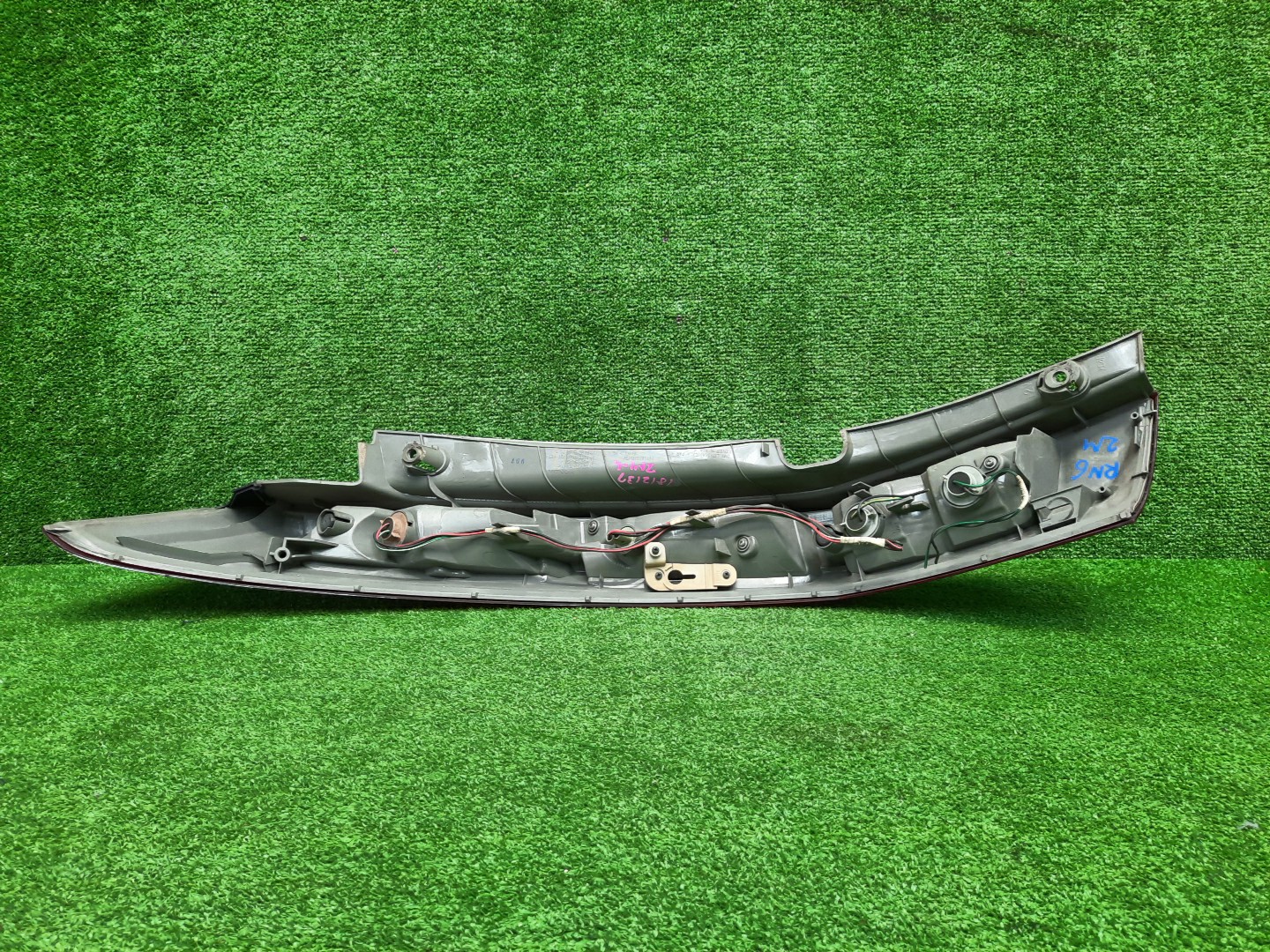 Стоп-сигнал правый задний HONDA STREAM RN9, RN6, RN7, RN8 2 ракурс