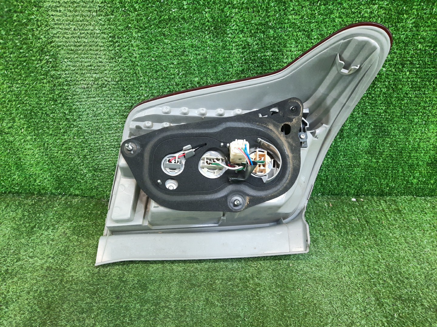 Стоп-сигнал правый задний TOYOTA COROLLA FIELDER, FIELDER ZRE144G, ZRE142G, NZE144G, NZE141G 3 ракурс