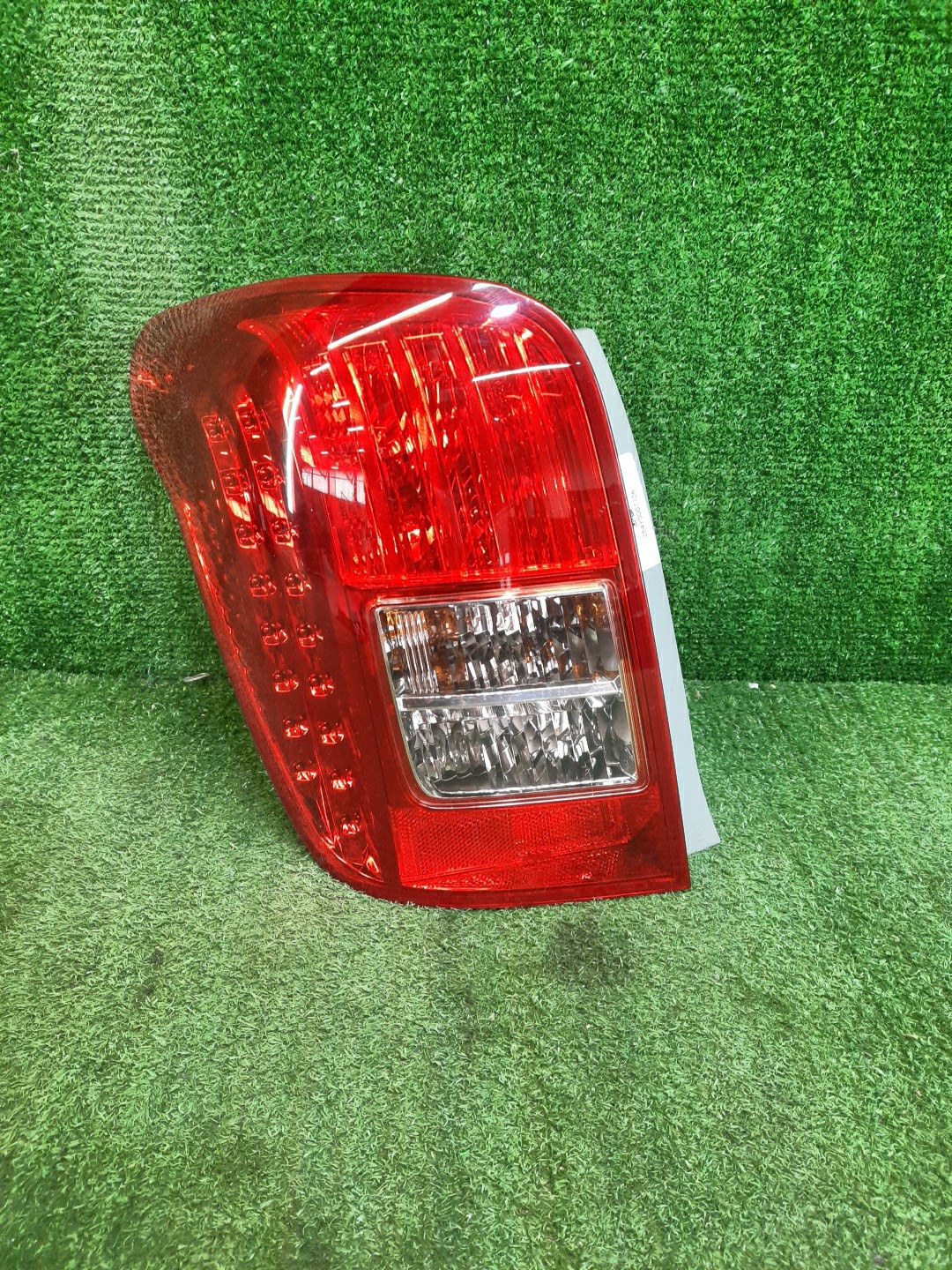 Стоп-сигнал левый задний TOYOTA COROLLA FIELDER, FIELDER ZRE144G, ZRE142G, NZE144G, NZE141G 1 ракурс
