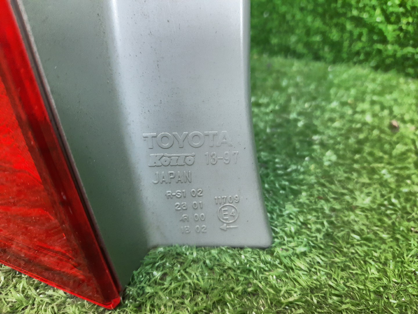 Стоп-сигнал левый задний TOYOTA COROLLA FIELDER, FIELDER ZRE144G, ZRE142G, NZE144G, NZE141G 2 ракурс
