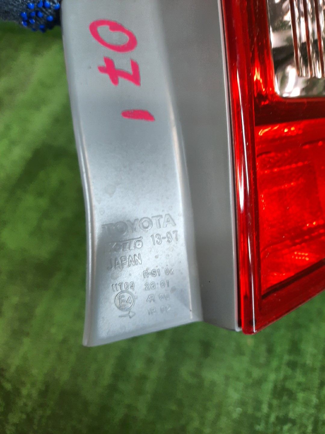 Стоп-сигнал правый задний TOYOTA COROLLA FIELDER, FIELDER ZRE144G, ZRE142G, NZE144G, NZE141G 3 ракурс
