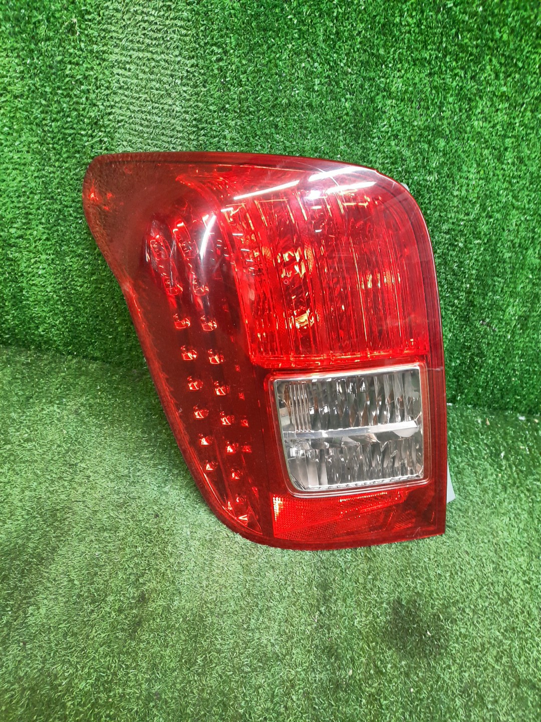Стоп-сигнал левый задний TOYOTA COROLLA FIELDER, FIELDER ZRE144G, ZRE142G, NZE144G, NZE141G 1 ракурс