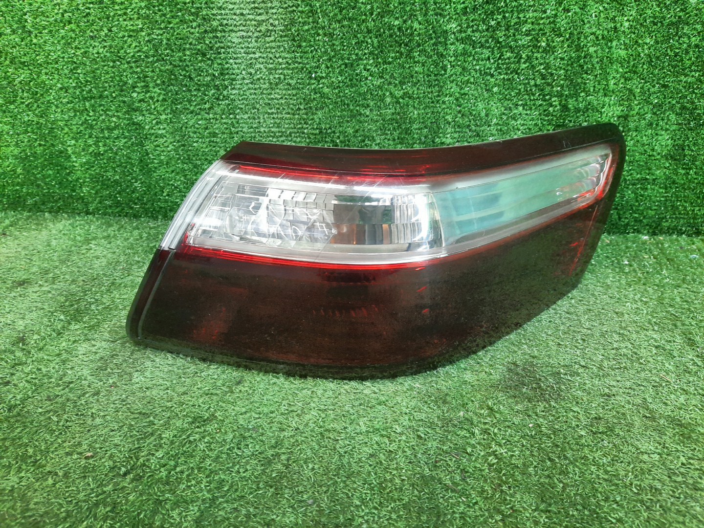 Стоп-сигнал правый задний TOYOTA CAMRY, ALTIS AHV40, GSV40, ACV40, ACV45, ACV40N, ACV45N 1 ракурс