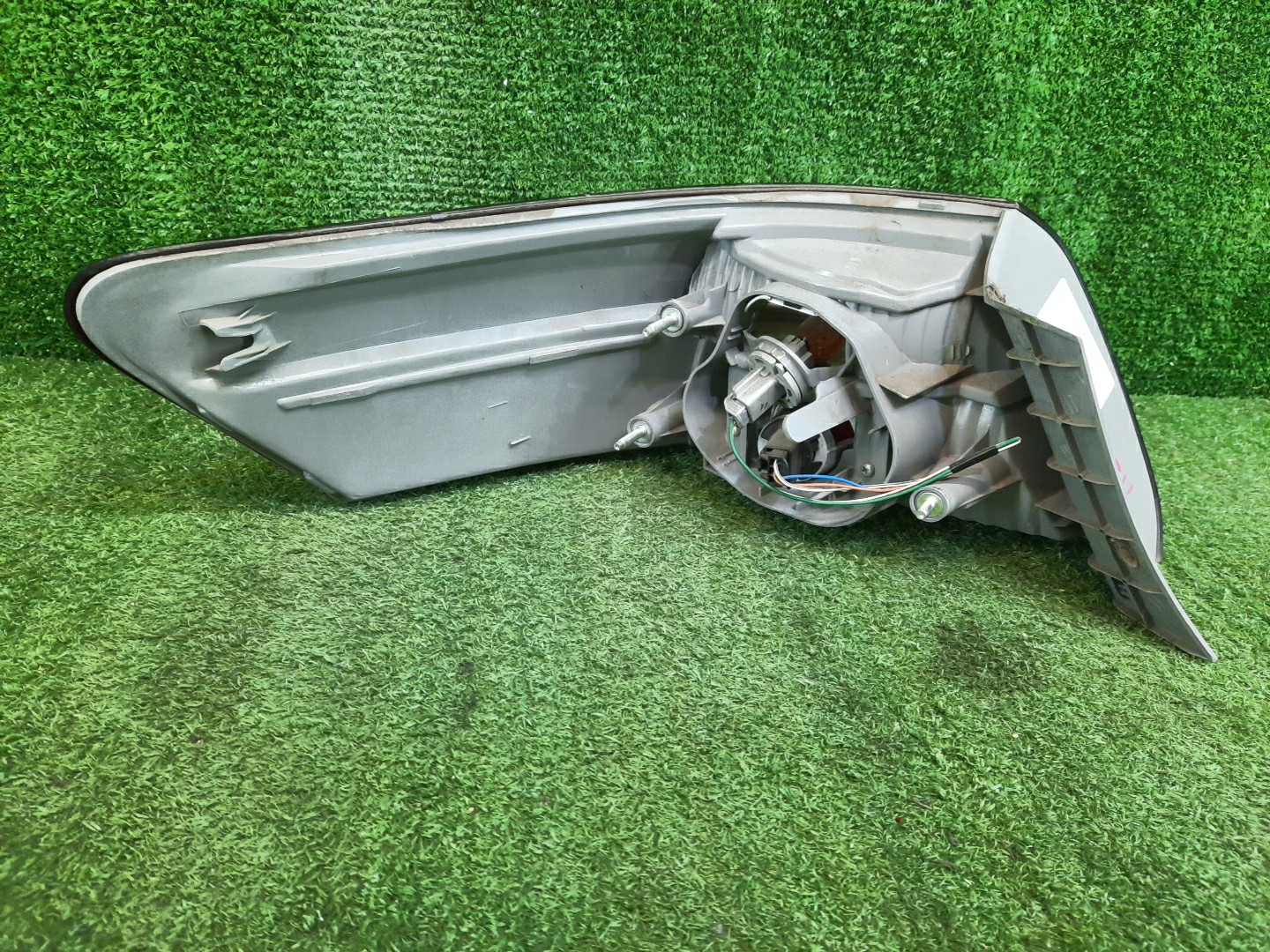 Стоп-сигнал правый задний TOYOTA CAMRY, ALTIS AHV40, GSV40, ACV40, ACV45, ACV40N, ACV45N 2 ракурс