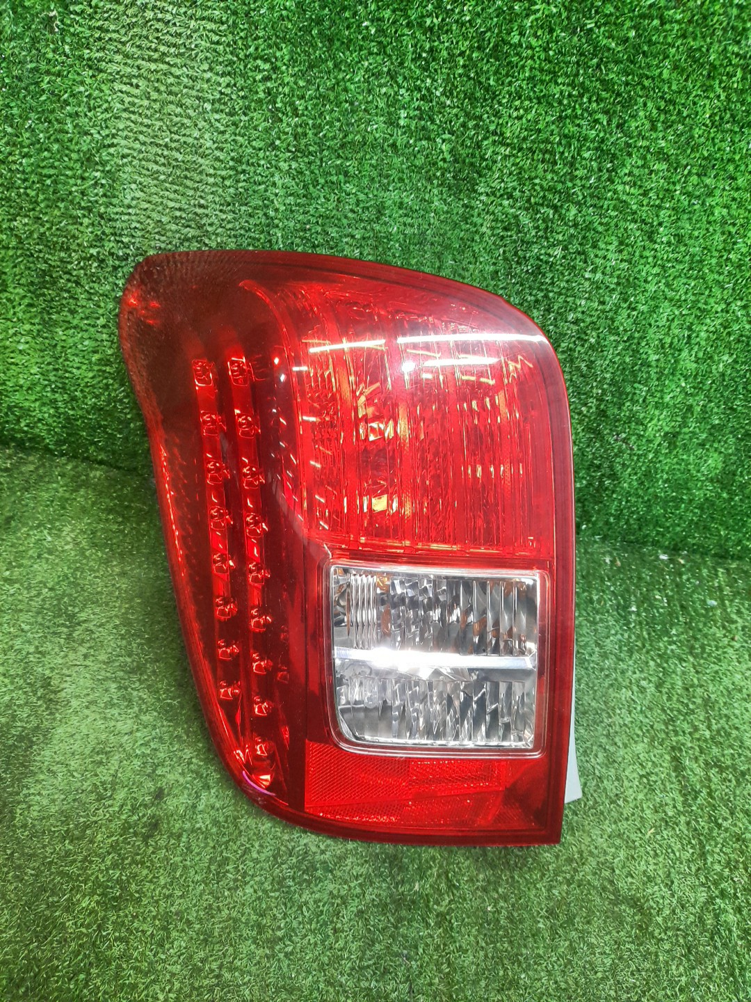 Стоп-сигнал левый задний TOYOTA COROLLA FIELDER, FIELDER ZRE144G, ZRE142G, NZE144G, NZE141G 1 ракурс