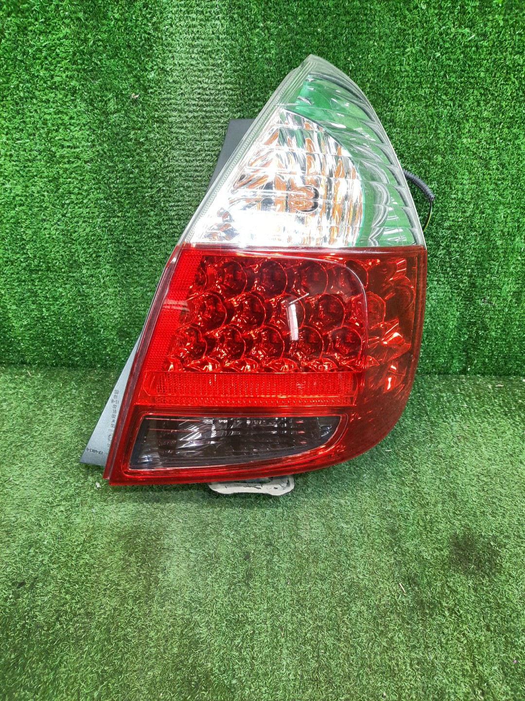 Стоп-сигнал правый задний HONDA FIT, JAZZ GD2, GD3, GD4, GD1 1 ракурс