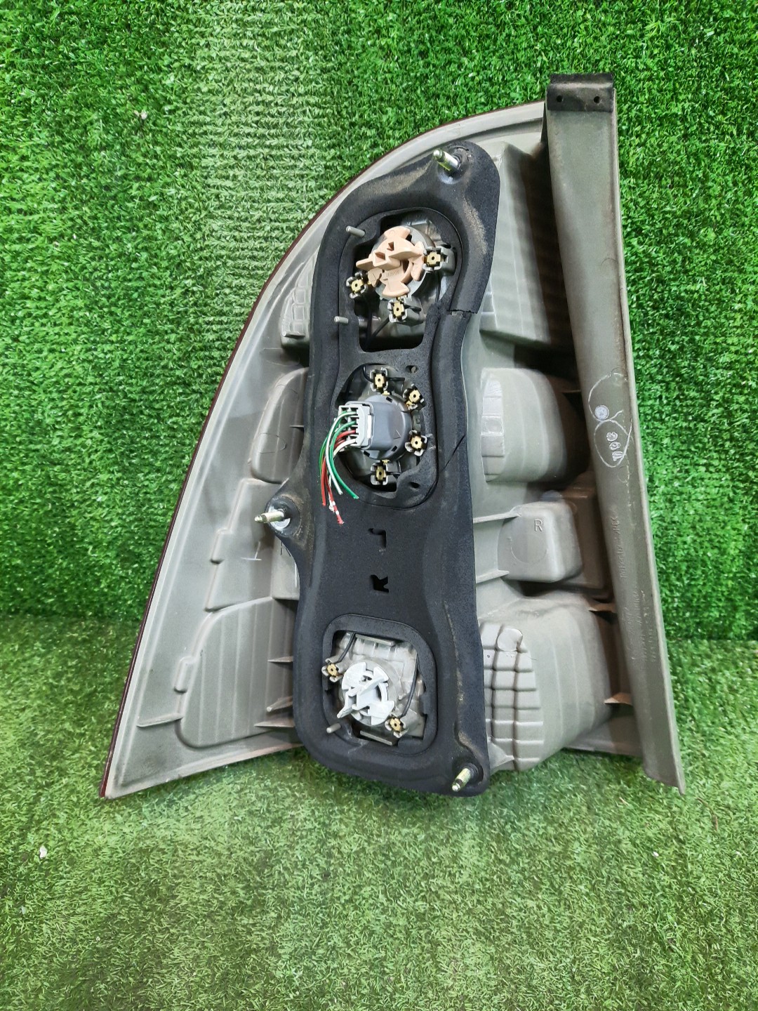 Стоп-сигнал правый задний TOYOTA COROLLA FIELDER NZE121G, ZZE123G, ZZE124G, ZZE122G, NZE124G 4 ракурс
