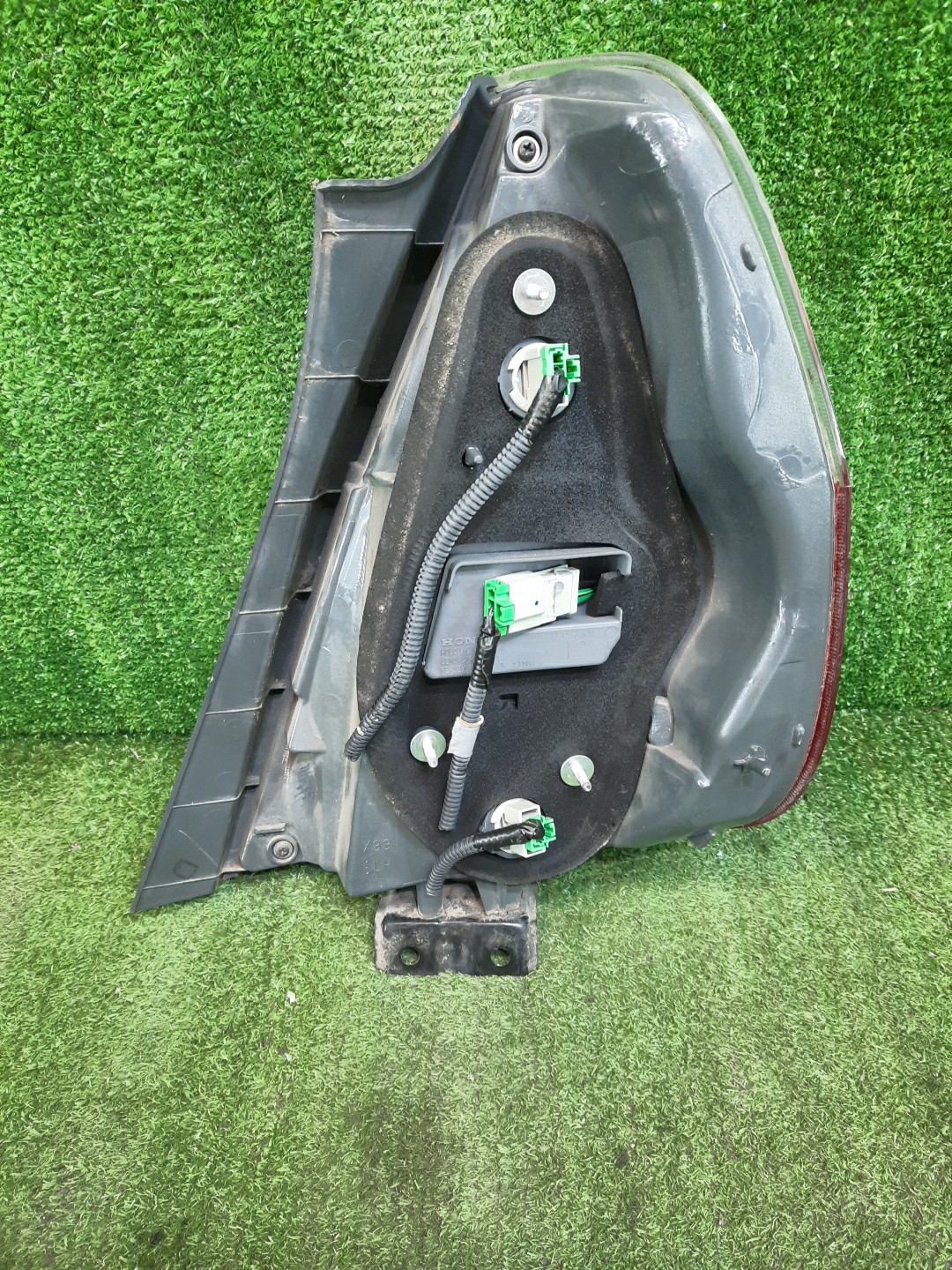 Стоп-сигнал левый задний HONDA FIT, JAZZ GD2, GD3, GD4, GD1 3 ракурс