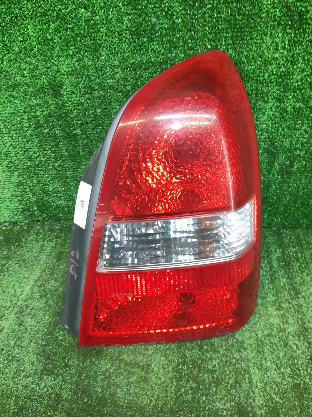 Стоп-сигнал правый задний NISSAN PRIMERA P12, QP12, TNP12, TP12, HP12, RP12 1 ракурс
