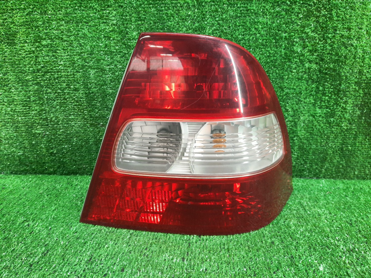 Стоп-сигнал правый задний TOYOTA COROLLA ZZE124, NZE121, NZE120, ZZE122, NZE124, CE121 1 ракурс