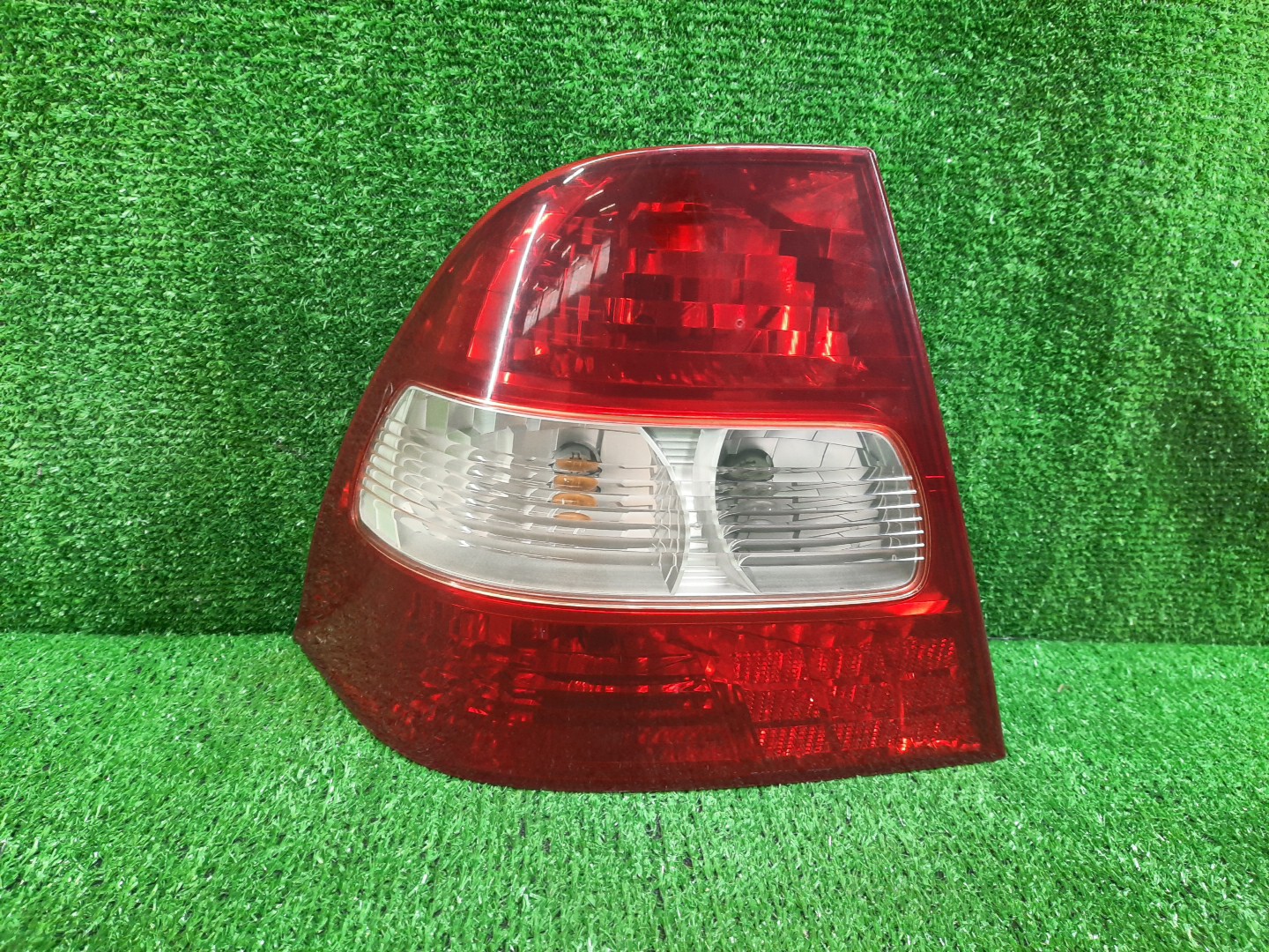 Стоп-сигнал левый задний TOYOTA COROLLA ZZE124, NZE121, NZE120, ZZE122, NZE124, CE121 1 ракурс