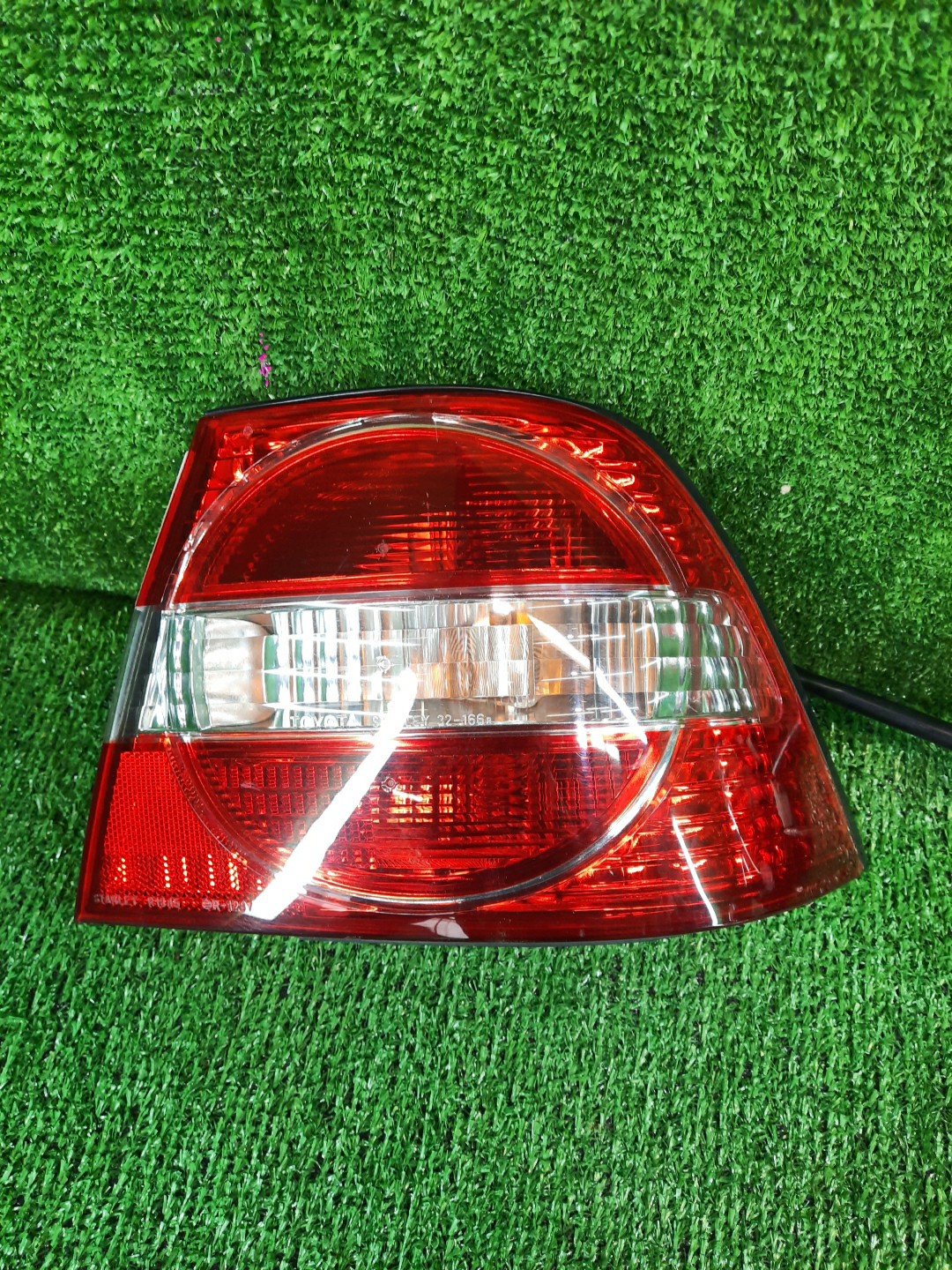 Стоп-сигнал правый задний TOYOTA VISTA ZZV50, AZV50, SV50, SV55, AZV55 1 ракурс