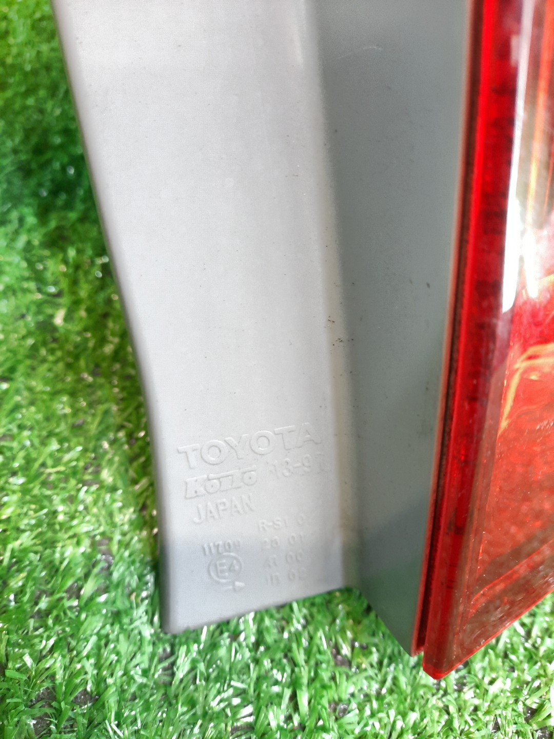 Стоп-сигнал правый задний TOYOTA COROLLA FIELDER, FIELDER ZRE144G, ZRE142G, NZE144G, NZE141G 3 ракурс