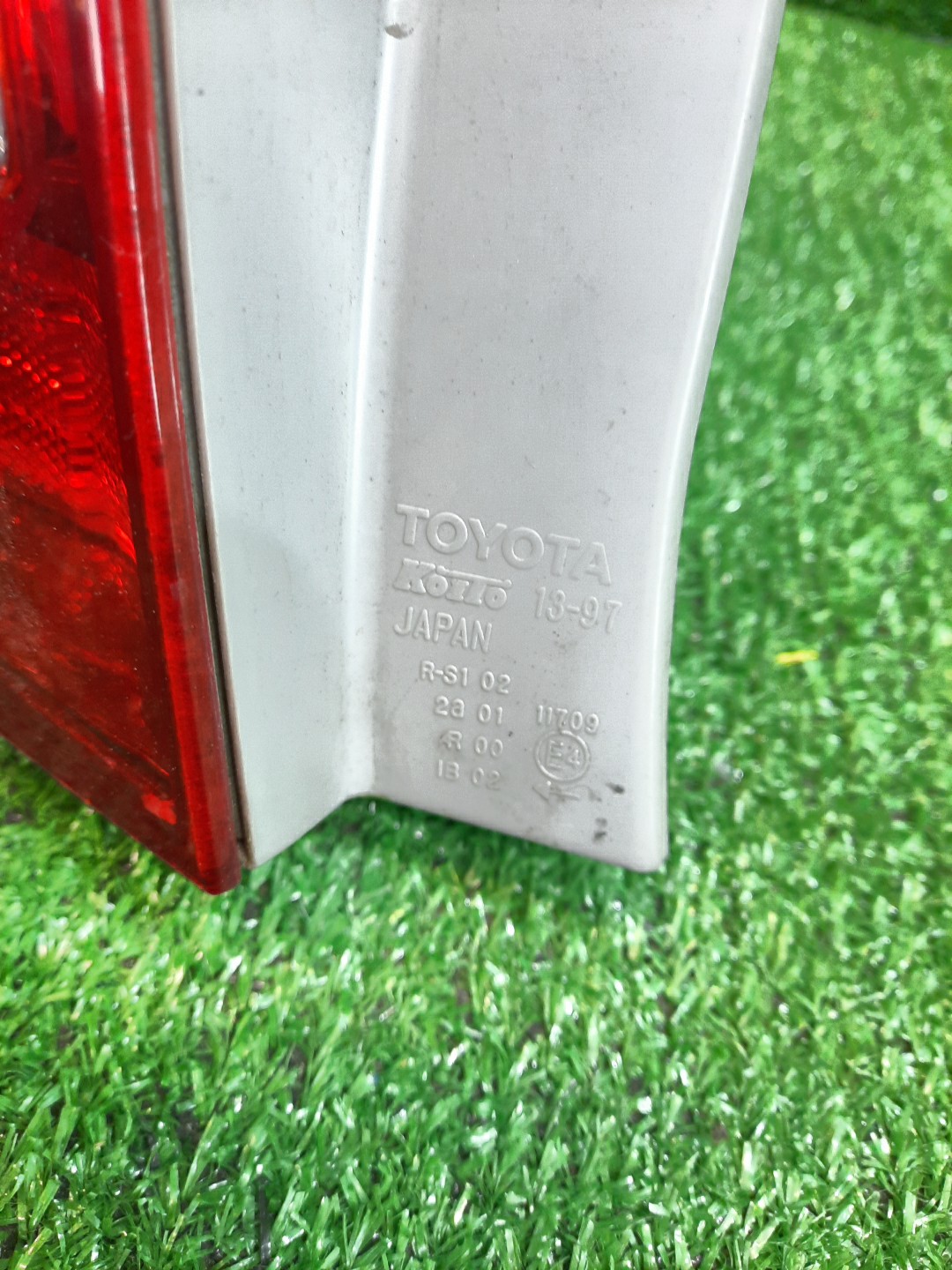 Стоп-сигнал левый задний TOYOTA COROLLA FIELDER, FIELDER ZRE144G, ZRE142G, NZE144G, NZE141G 2 ракурс