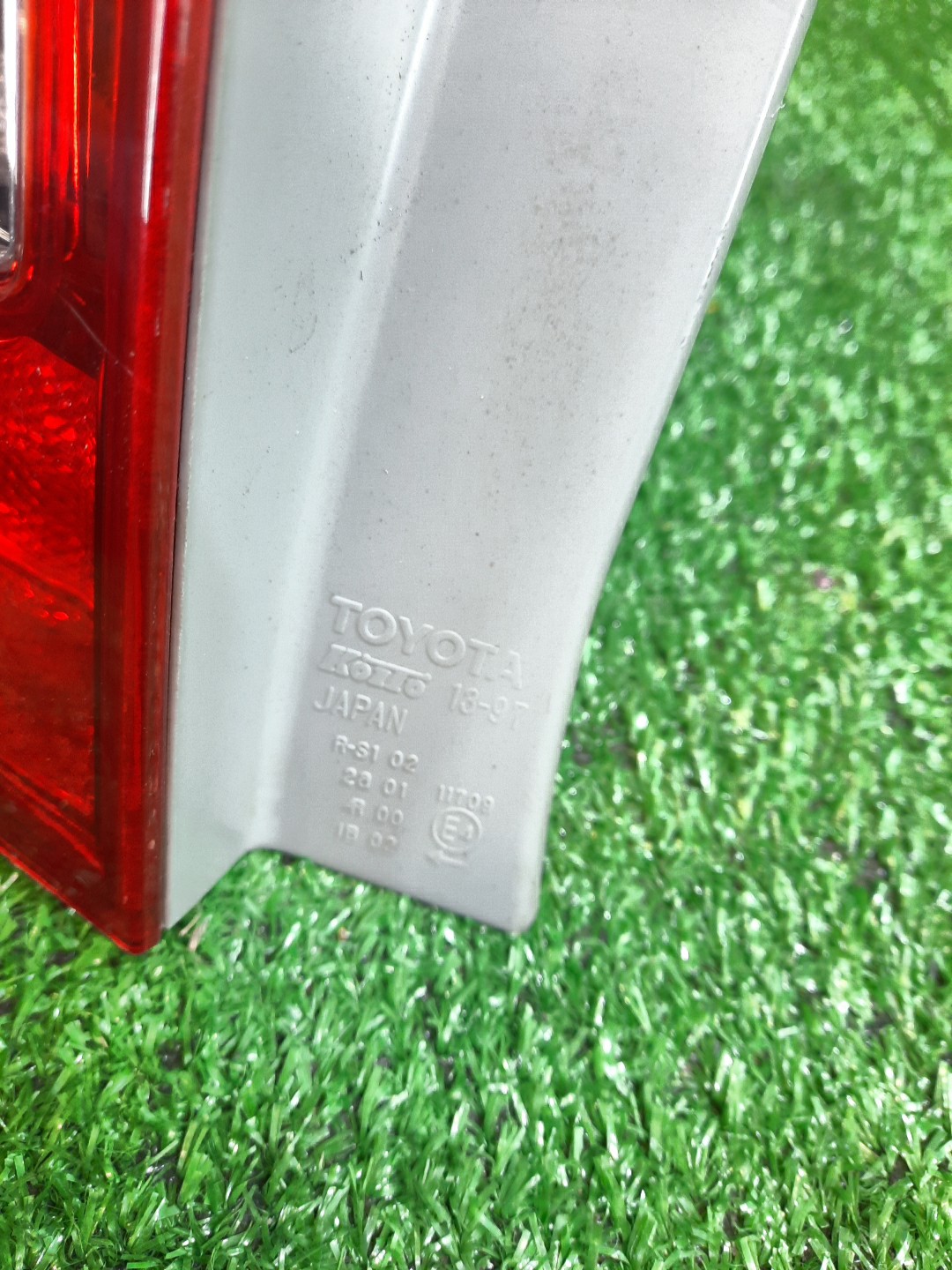 Стоп-сигнал левый задний TOYOTA COROLLA FIELDER, FIELDER ZRE144G, ZRE142G, NZE144G, NZE141G 2 ракурс