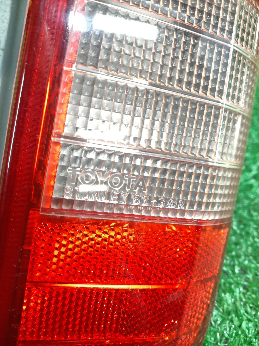 Стоп-сигнал правый задний TOYOTA OPA ACT10, ZCT10, ZCT15 4 ракурс