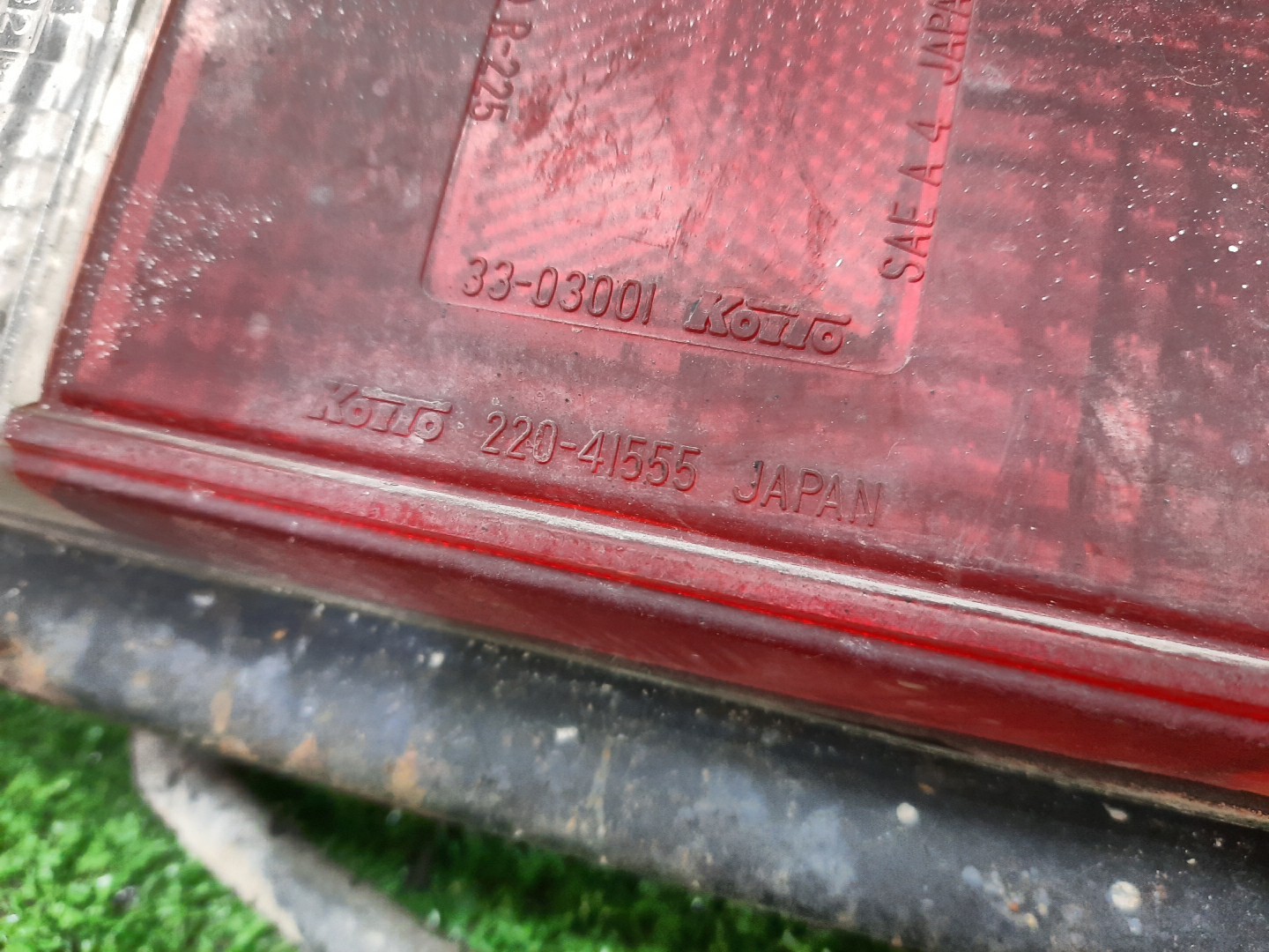 Стоп-сигнал правый задний MAZDA DELICA, BONGO, VANETTE SKF2LM, SK82TM, SK22L, SK82M, SK82V, SK82T, SK22M, SK22V, SKF2V, SK82VN, SKF2TN, SK82TN, SK22TN 3 ракурс
