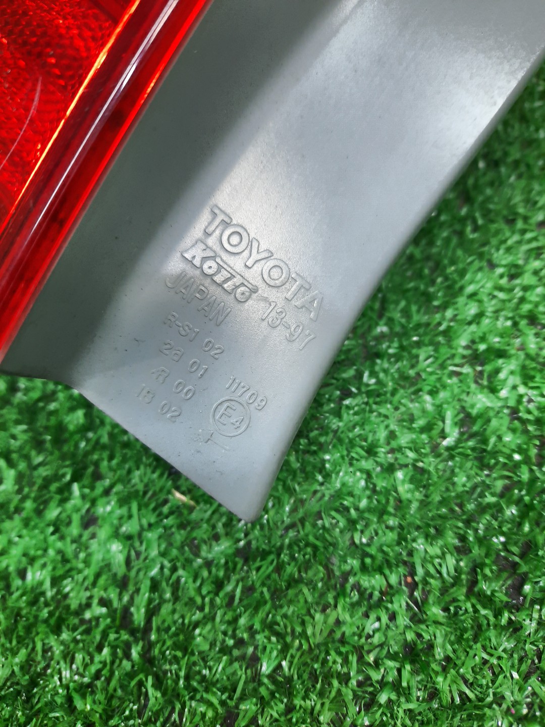 Стоп-сигнал левый задний TOYOTA COROLLA FIELDER, FIELDER ZRE144G, ZRE142G, NZE144G, NZE141G 3 ракурс