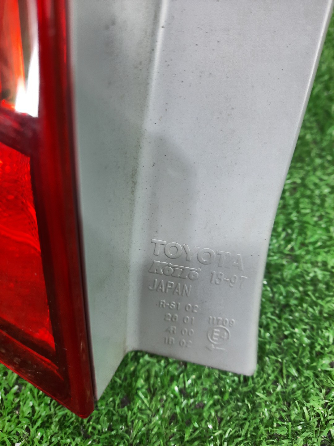 Стоп-сигнал левый задний TOYOTA COROLLA FIELDER, FIELDER ZRE144G, ZRE142G, NZE144G, NZE141G 3 ракурс