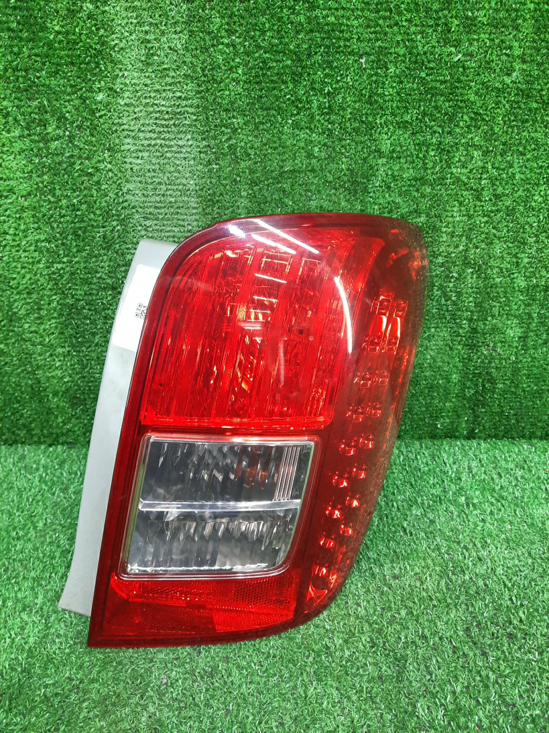 Стоп-сигнал правый задний TOYOTA COROLLA FIELDER, FIELDER ZRE144G, ZRE142G, NZE144G, NZE141G 1 ракурс