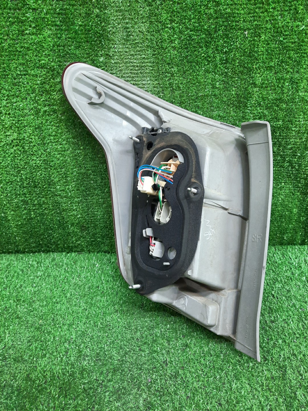 Стоп-сигнал правый задний TOYOTA COROLLA FIELDER, FIELDER ZRE144G, ZRE142G, NZE144G, NZE141G 2 ракурс