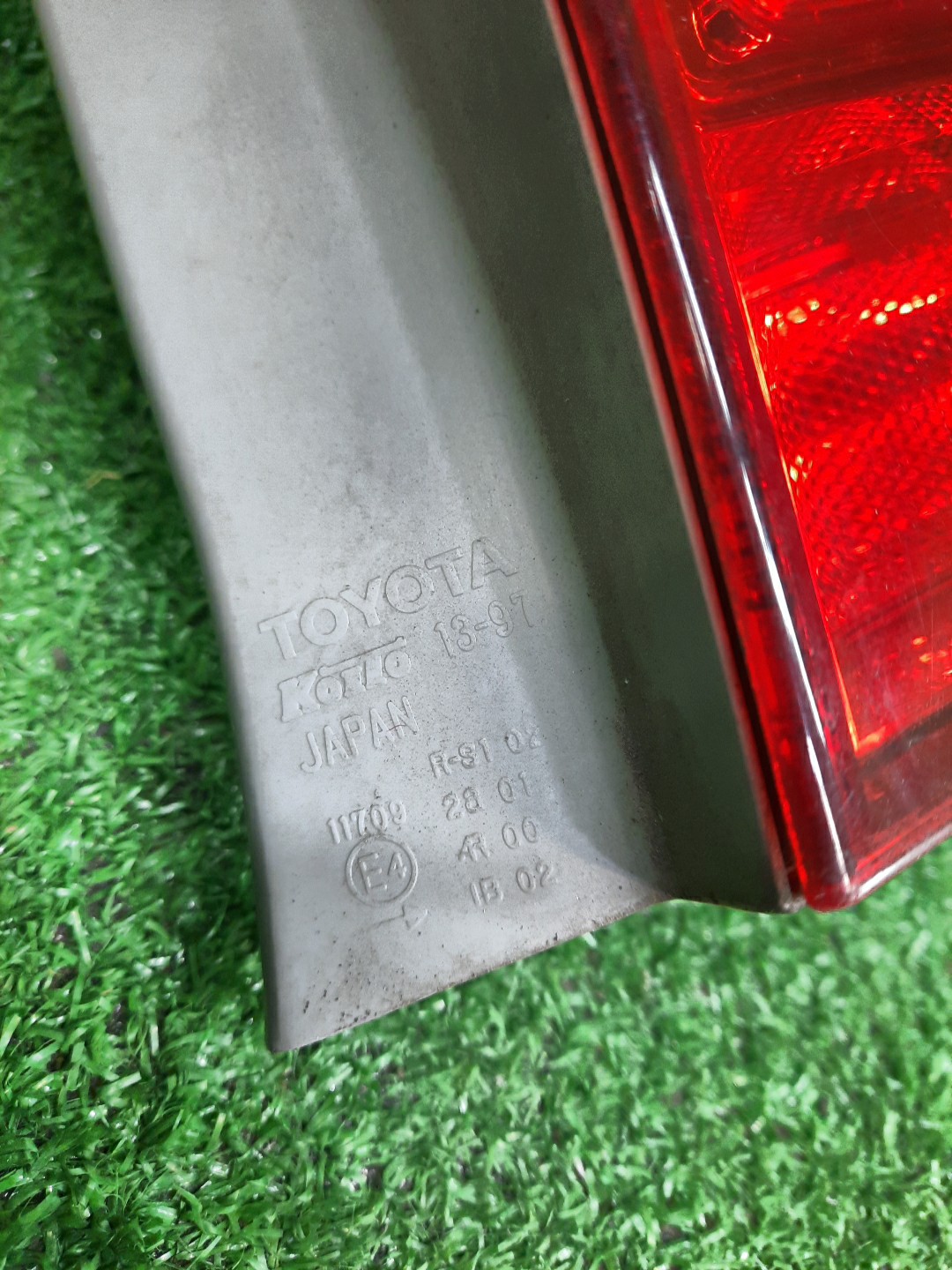 Стоп-сигнал правый задний TOYOTA COROLLA FIELDER, FIELDER ZRE144G, ZRE142G, NZE144G, NZE141G 3 ракурс