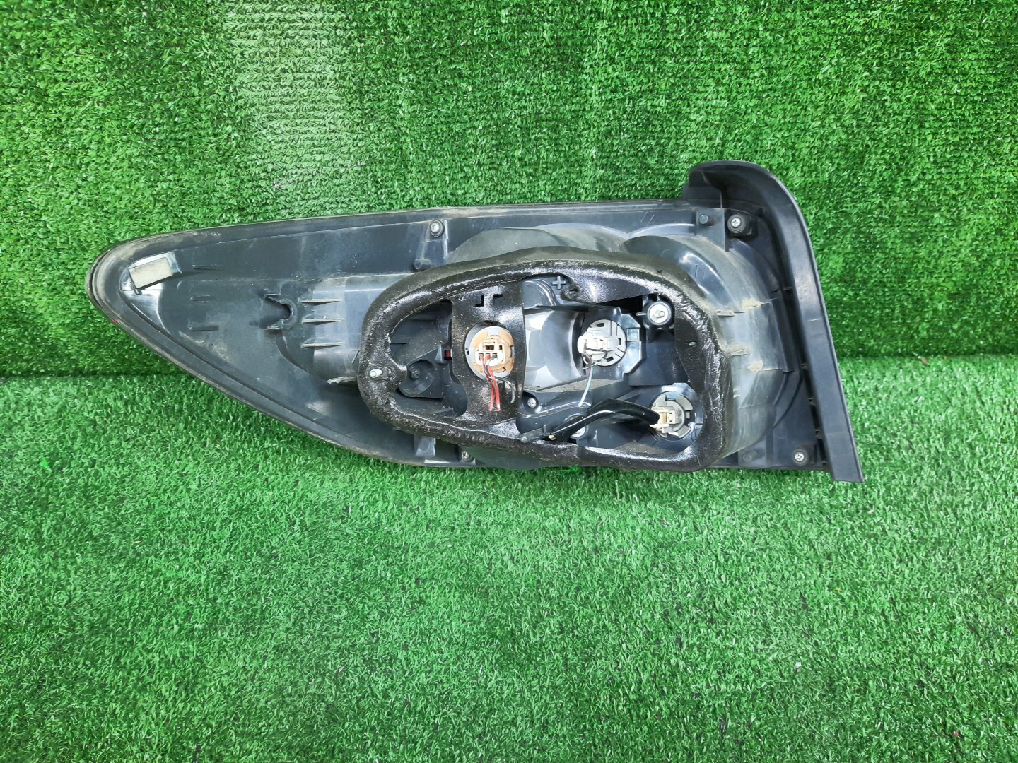 Стоп-сигнал правый задний MAZDA CX-7 ER3P 2 ракурс