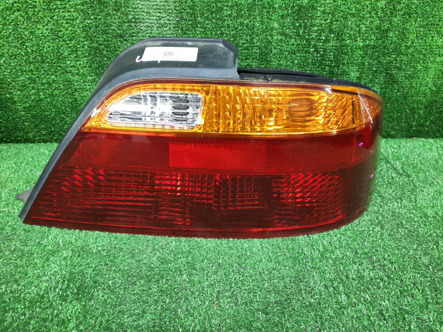 Стоп-сигнал правый задний HONDA INSPIRE, SABER UA4, UA5 1 ракурс