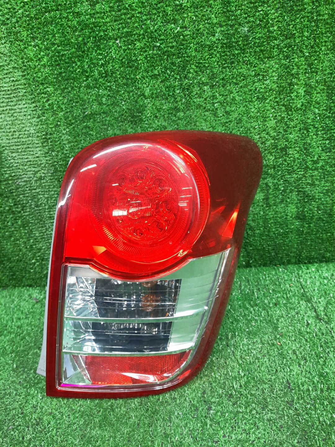 Стоп-сигнал правый задний TOYOTA COROLLA FIELDER, FIELDER ZRE144G, ZRE142G, NZE144G, NZE141G 1 ракурс