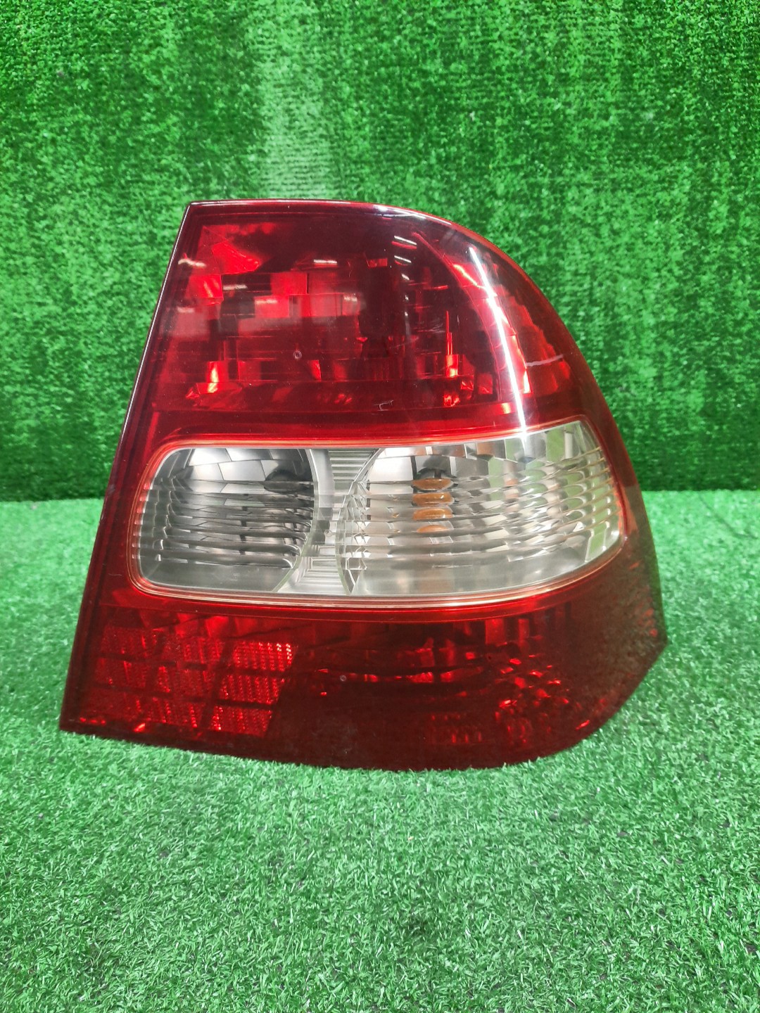 Стоп-сигнал правый задний TOYOTA COROLLA ZZE124, NZE121, NZE120, ZZE122, NZE124, CE121 1 ракурс