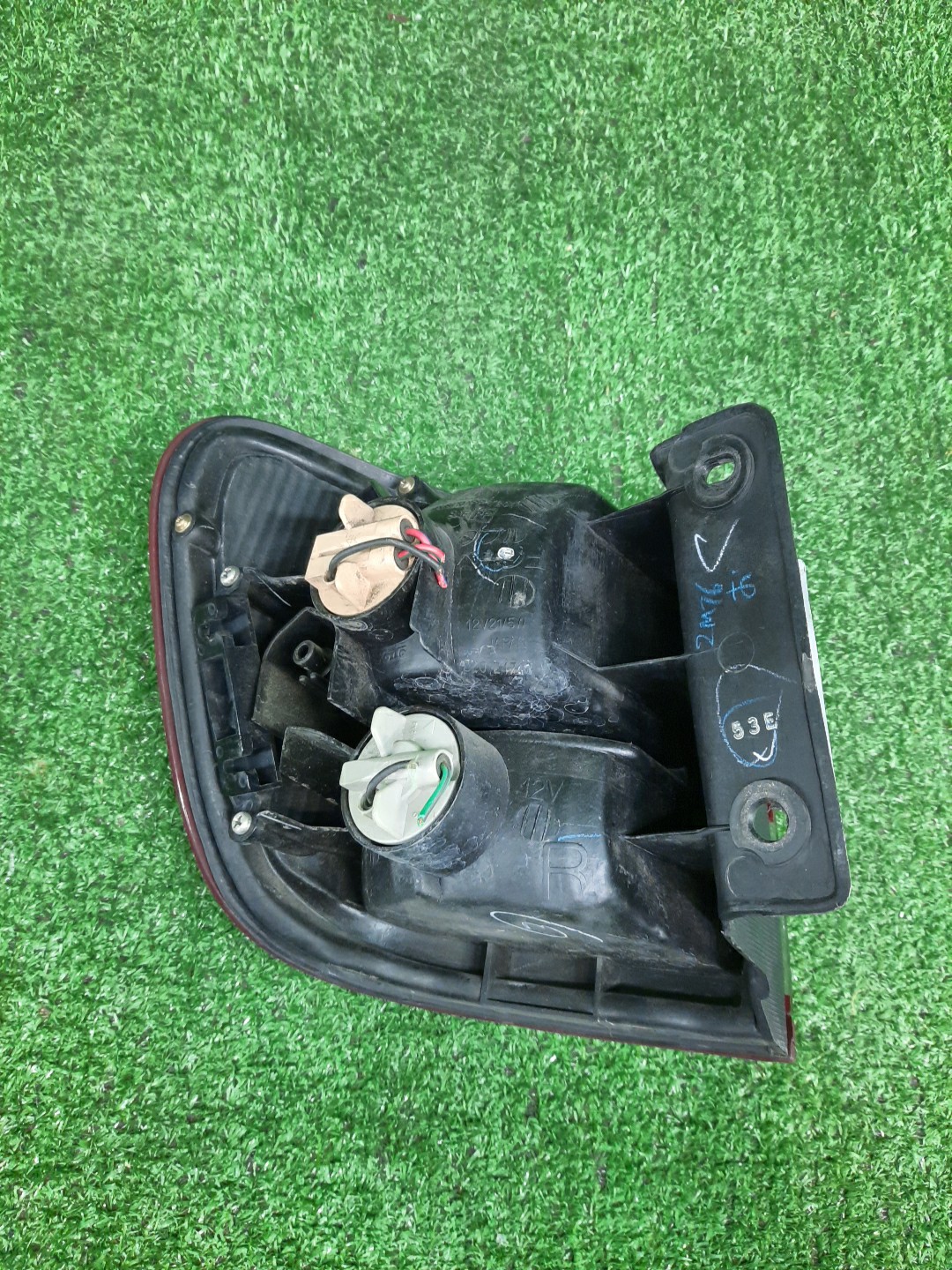 Стоп-сигнал правый задний NISSAN AVENIR, EXPERT W11, PNW11, PW11, RW11, VW11, VNW11 2 ракурс