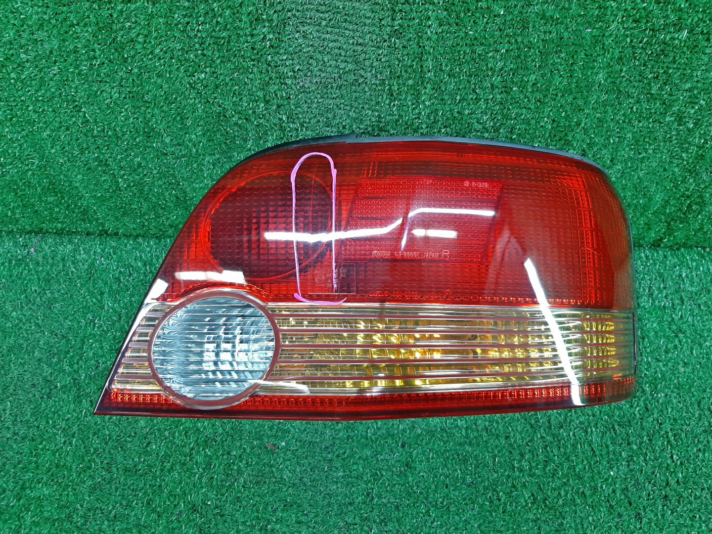 Стоп-сигнал правый задний MITSUBISHI GALANT EA1A, EA7A, EC1A, EC7A, EC3A, EC5A, EA3A 1 ракурс