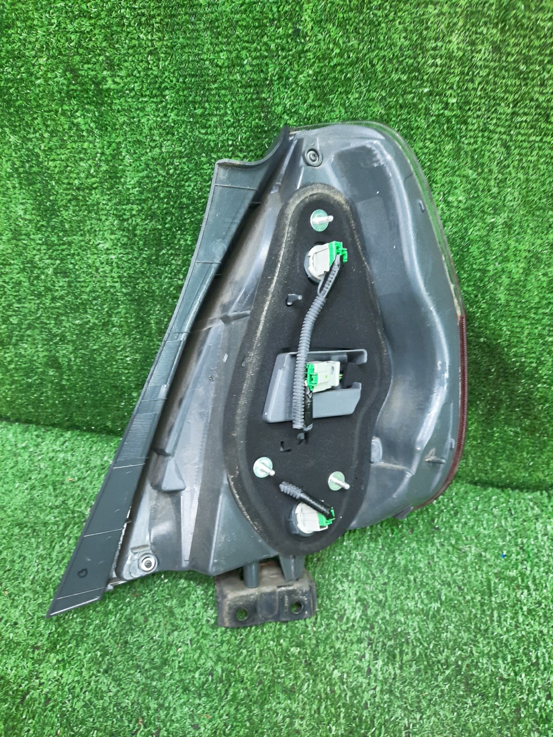 Стоп-сигнал левый задний HONDA FIT, JAZZ GD2, GD3, GD4, GD1 3 ракурс