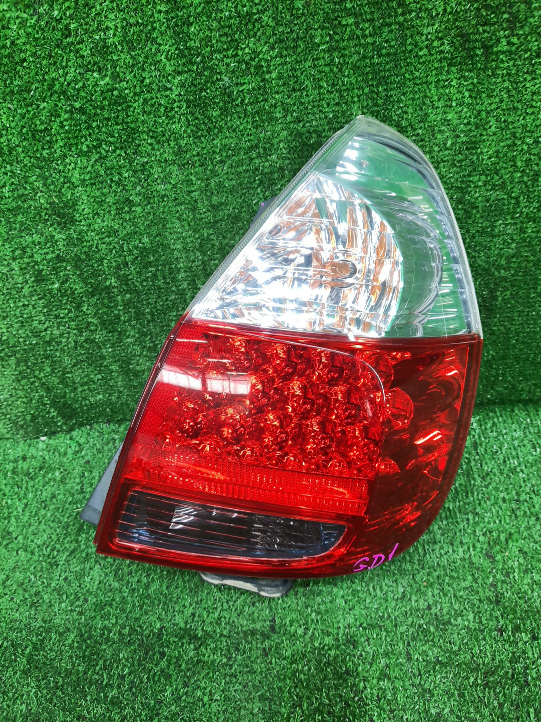 Стоп-сигнал правый задний HONDA FIT, JAZZ GD2, GD3, GD4, GD1 1 ракурс