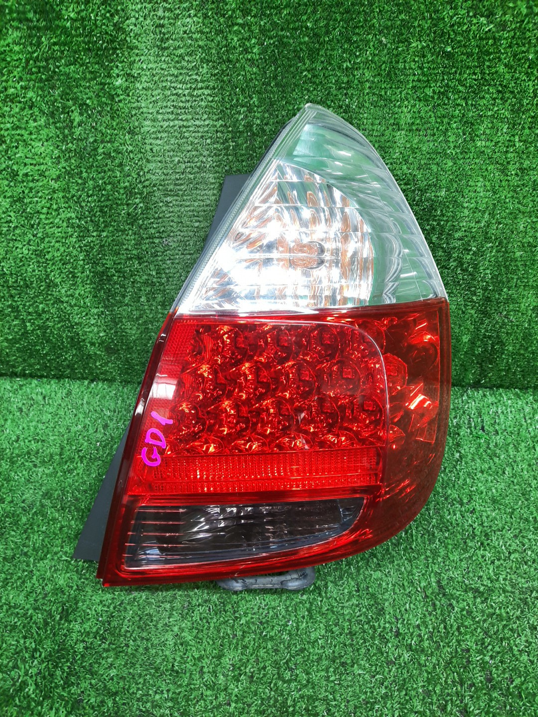 Стоп-сигнал правый задний HONDA FIT, JAZZ GD2, GD3, GD4, GD1 1 ракурс
