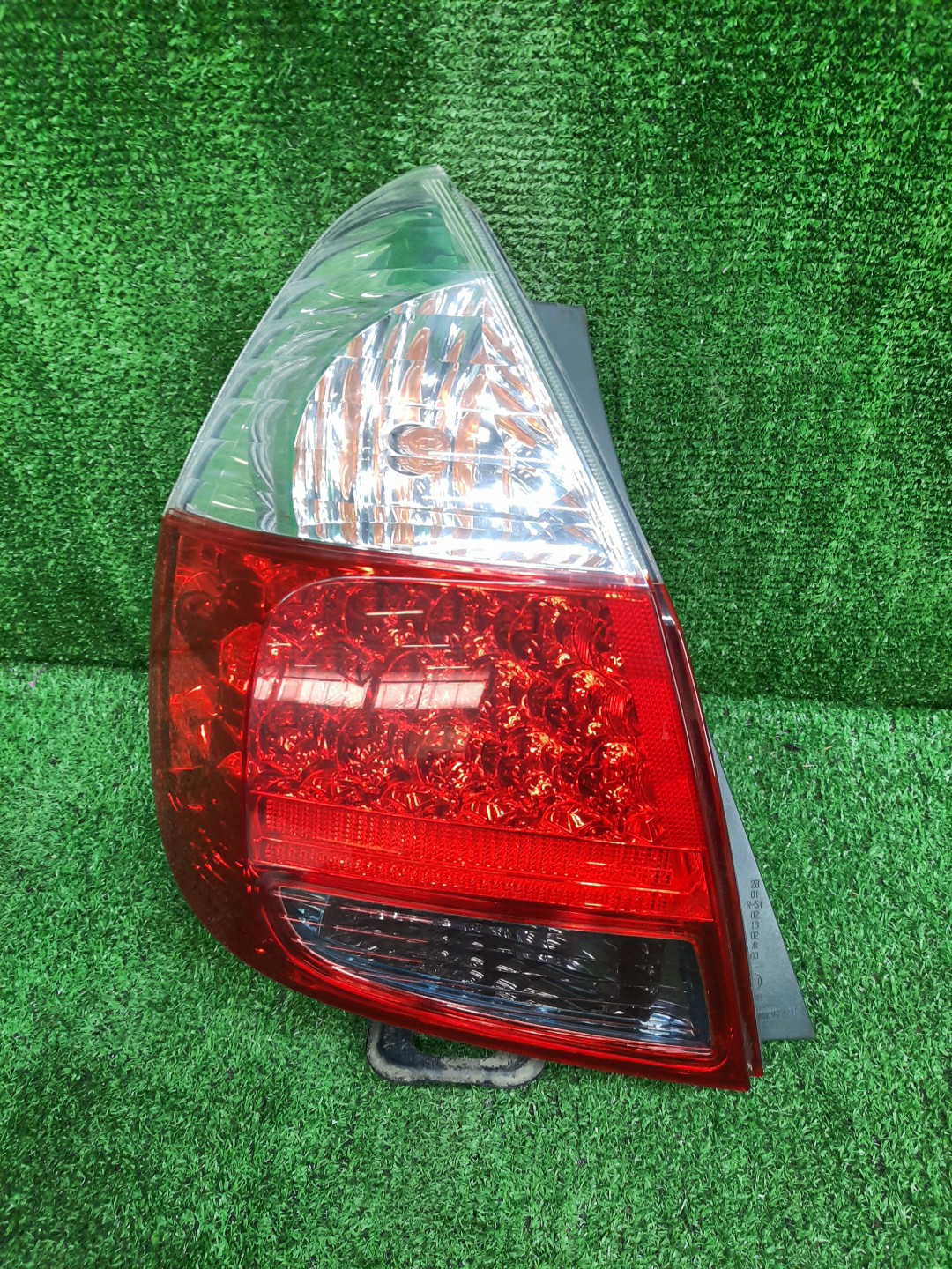 Стоп-сигнал левый задний HONDA FIT, JAZZ GD2, GD3, GD4, GD1 1 ракурс