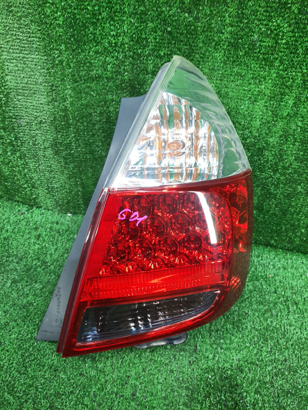 Стоп-сигнал правый задний HONDA FIT, JAZZ GD2, GD3, GD4, GD1 1 ракурс