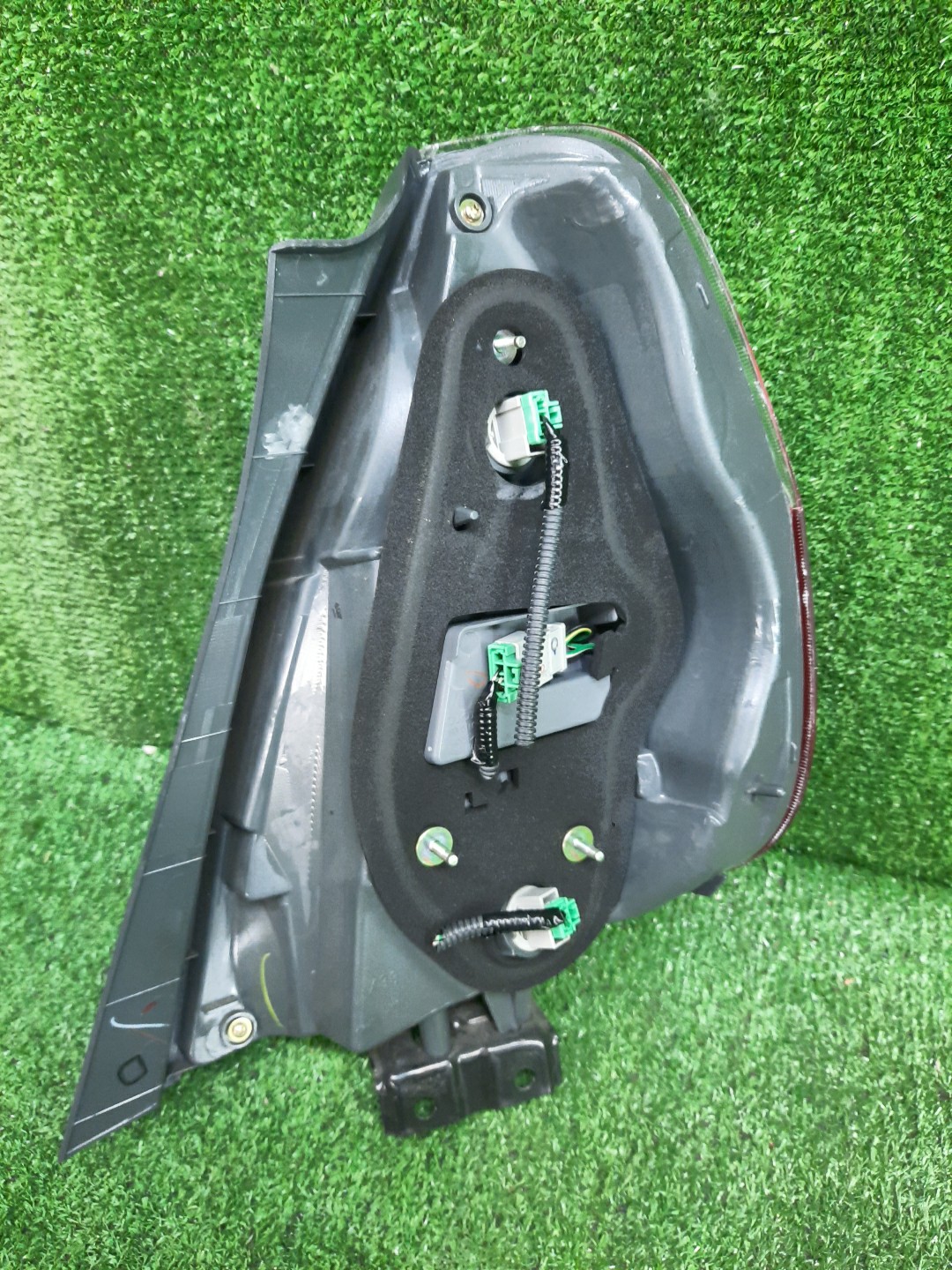 Стоп-сигнал левый задний HONDA FIT, JAZZ GD2, GD3, GD4, GD1 3 ракурс