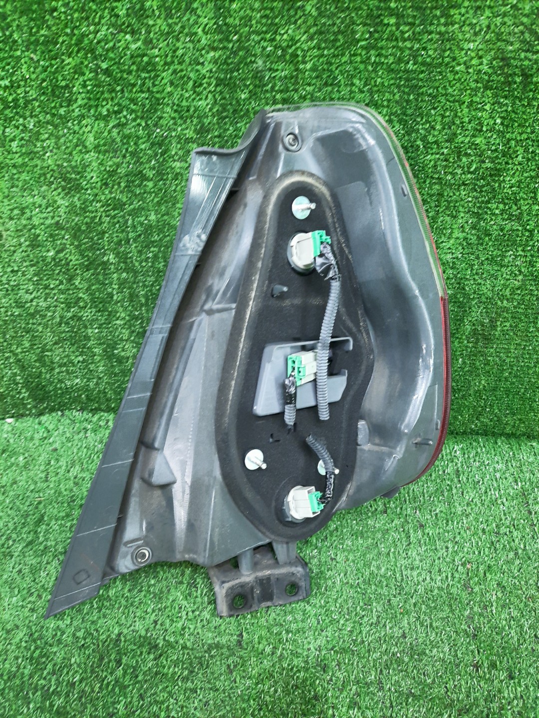 Стоп-сигнал левый задний HONDA FIT, JAZZ GD2, GD3, GD4, GD1 3 ракурс