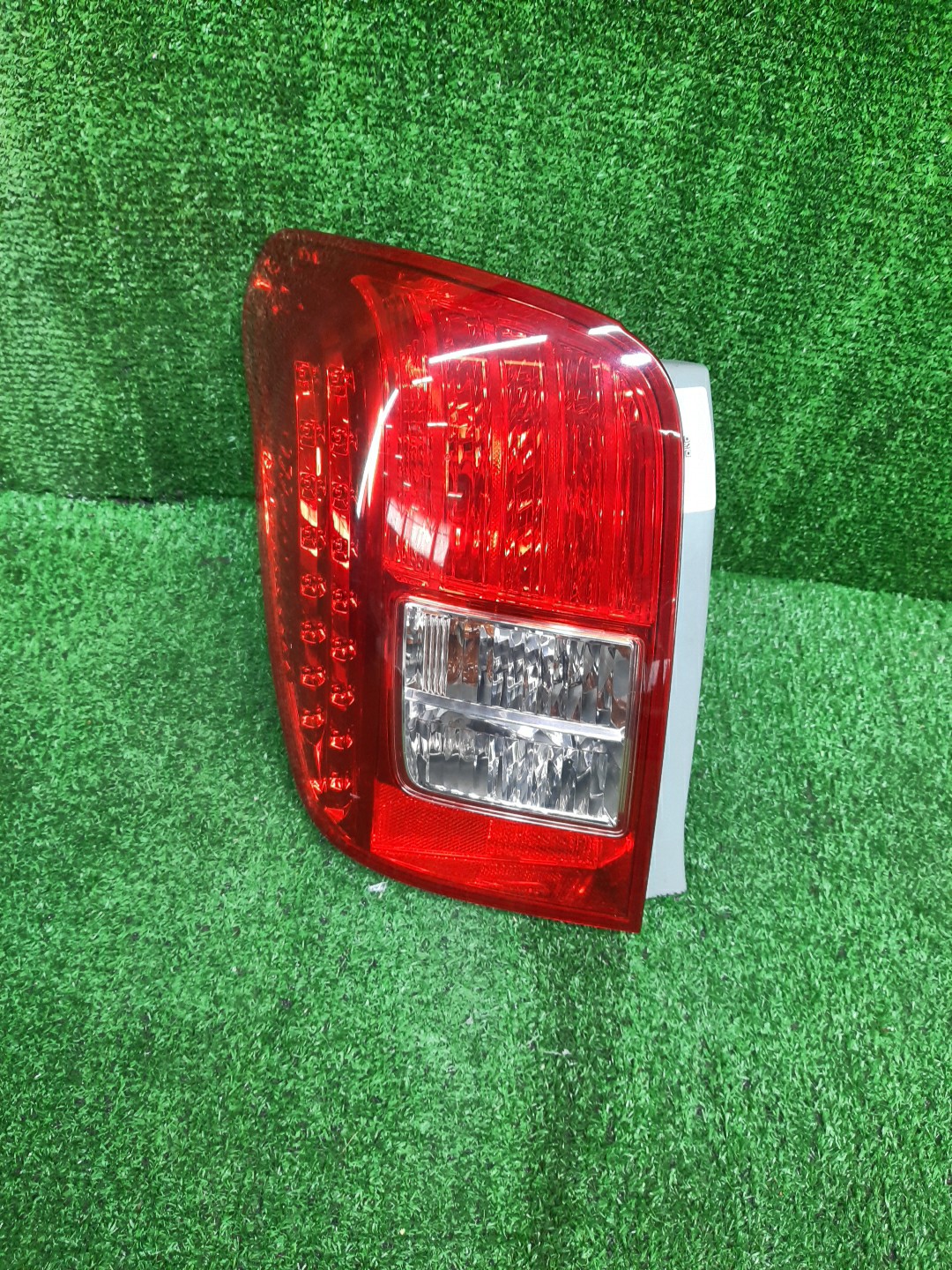 Стоп-сигнал левый задний TOYOTA COROLLA FIELDER, FIELDER ZRE144G, ZRE142G, NZE144G, NZE141G 1 ракурс