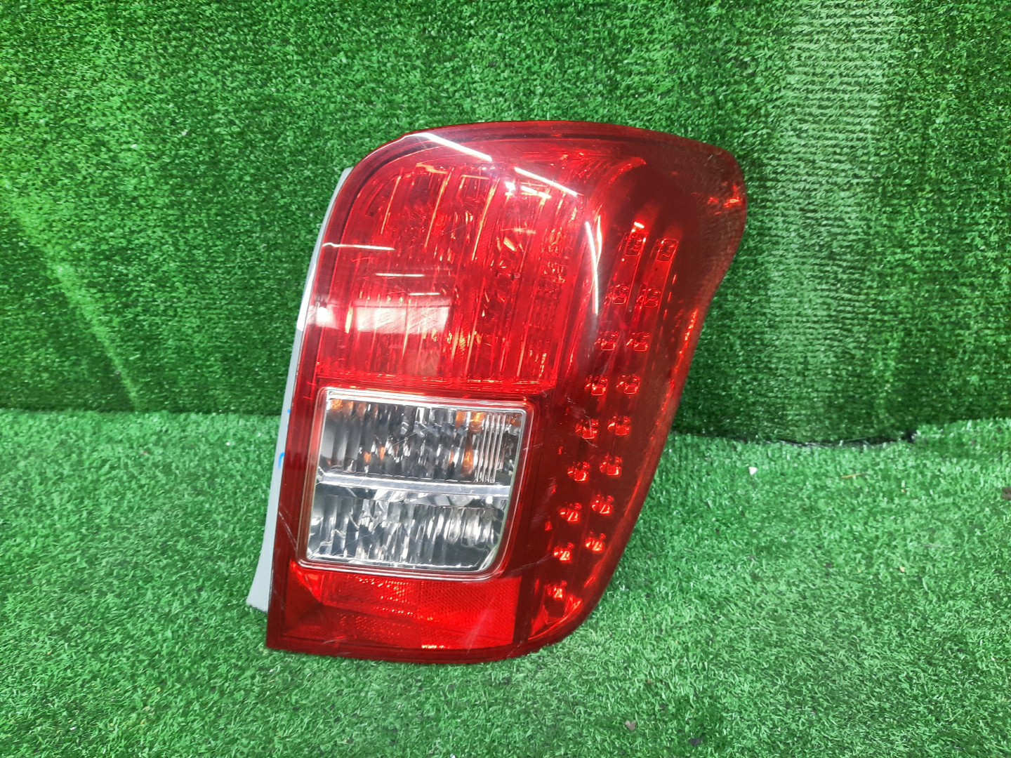 Стоп-сигнал правый задний TOYOTA COROLLA FIELDER, FIELDER ZRE144G, ZRE142G, NZE144G, NZE141G 1 ракурс