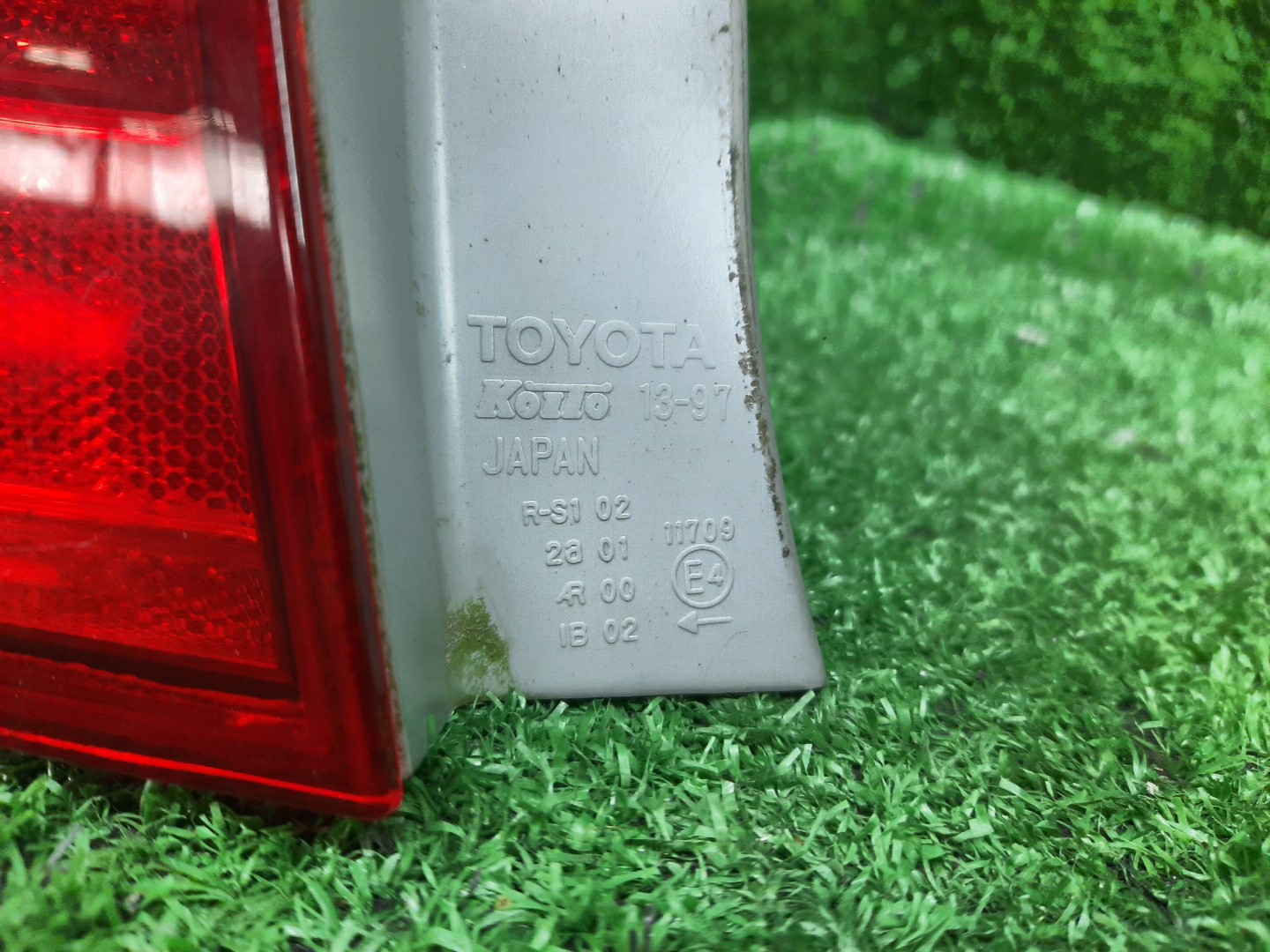 Стоп-сигнал левый задний TOYOTA COROLLA FIELDER, FIELDER ZRE144G, ZRE142G, NZE144G, NZE141G 2 ракурс