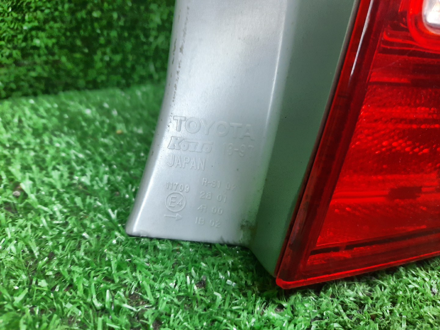 Стоп-сигнал правый задний TOYOTA COROLLA FIELDER, FIELDER ZRE144G, ZRE142G, NZE144G, NZE141G 2 ракурс